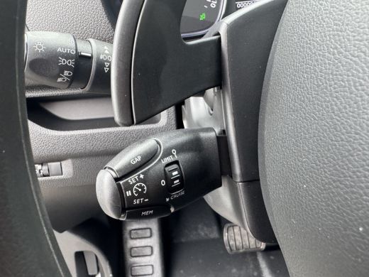 Opel Vivaro 2.0 CDTI 177Pk Automaat L2H1 Innovation | Navi | Camera | 17'' Lm Velgen | Prijs Rijklaar!! ActivLease financial lease