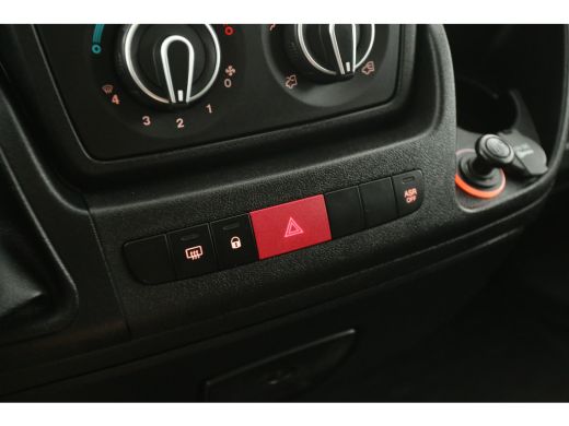 Peugeot Boxer Citro&euml;n Jumper 2.2 BlueHDi 140PK L1H1 | Airco | Cruise | Camera | Navi | 3 Zits | Trekhaak | Impe... ActivLease financial lease