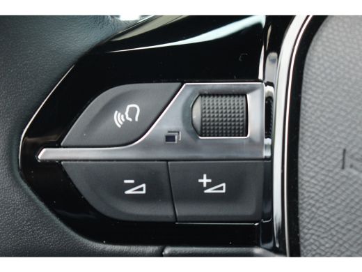 Peugeot 2008 1.2 Hybride Style Aut. | Carplay | Airco | Cruise | Pdc | Centrale deurvergrendeling | | Carplay ... ActivLease financial lease