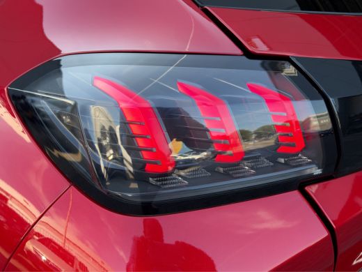 Peugeot 208 1.2 100pk Allure | Carplay | Cruise controle | Lichtmetalen velgen | Climate controle | Full LED ... ActivLease financial lease