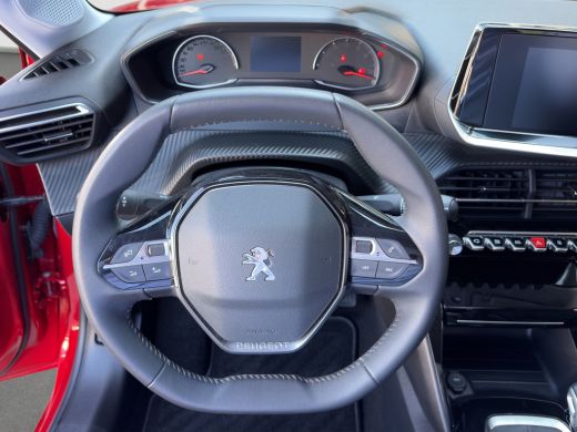 Peugeot 208 1.2 100pk Allure | Carplay | Cruise controle | Lichtmetalen velgen | Climate controle | Full LED ... ActivLease financial lease