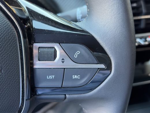 Peugeot 208 1.2 100pk Allure | Carplay | Cruise controle | Lichtmetalen velgen | Climate controle | Full LED ... ActivLease financial lease