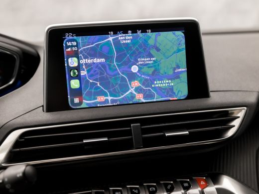 Peugeot 3008 1.2 PureTech Sport Automaat (APPLE CARPLAY, GROOT NAVI, GETINT GLAS, TREKHAAK, PARKEERSENSOREN, S... ActivLease financial lease