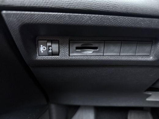 Peugeot 308 Allure | 360 Vision & Drive Assist Pack | Elektrische parkeerrem | Extra getinte achterste zijrui... ActivLease financial lease