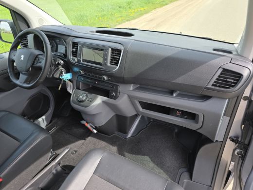 Peugeot Expert 2.0 BlueHDI 120 L3 H1 - 120 Pk - Euro 6 - AUTOMAAT - Navi - ParkeerCamera ActivLease financial lease