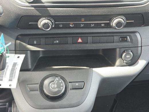 Peugeot Expert 2.0 BlueHDI 120 L3 H1 - 120 Pk - Euro 6 - AUTOMAAT - Navi - ParkeerCamera ActivLease financial lease