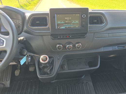 Renault Master T35 2.3 dCi 145 L3 Lowliner - 145 Pk - Euro 6 - Airco - Cruise Control ActivLease financial lease