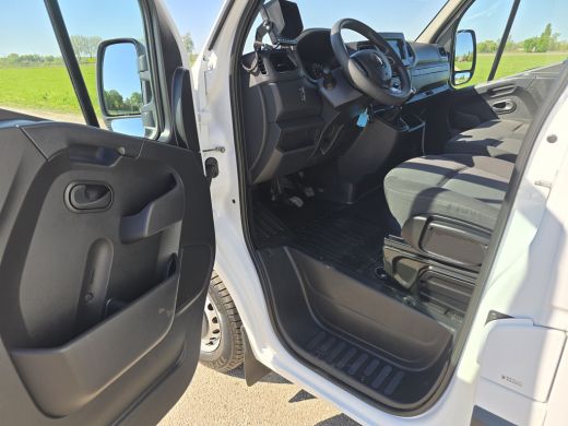 Renault Master T35 2.3 dCi 145 L3 Lowliner - 145 Pk - Euro 6 - Airco - Cruise Control ActivLease financial lease