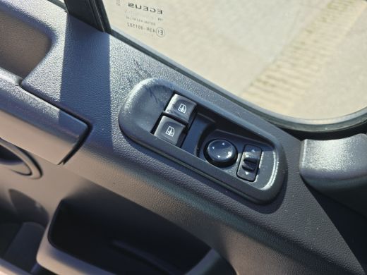 Renault Master T35 2.3 dCi 145 L3 Lowliner - 145 Pk - Euro 6 - Airco - Cruise Control ActivLease financial lease