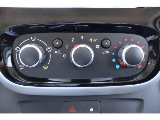 Renault Trafic 2.0 dCi 170pk L2 H1 Airco Navigatie Camera Imperiaal ActivLease financial lease