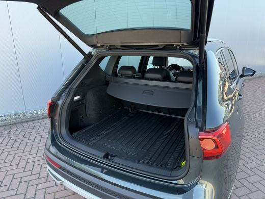 Seat Tarraco 1.4 TSI e-Hybrid 245pk PHEV Xcellence | Pano dak| Leder | Trekhaak ActivLease financial lease