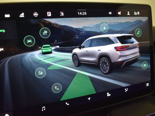 Skoda Kodiaq 1.5 TSI PHEV Business Edition 204 PK DSG/AUTO | Trekhaak uitklapbaar | Navigatie full map | stoel... ActivLease financial lease