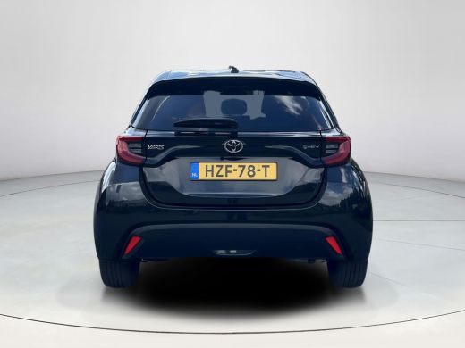 Toyota Yaris 1.5 Hybrid 115 Dynamic | All-in prijs | Automaat | Parkeersensoren | Dode hoek waarschuwing | App... ActivLease financial lease