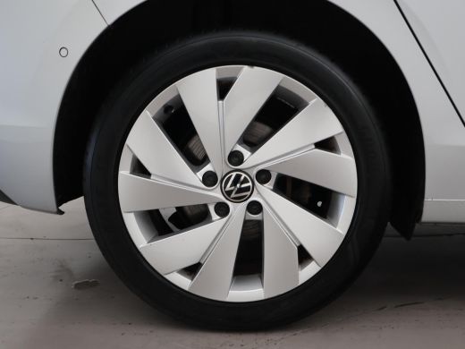 Volkswagen Golf 1.5 eTSI 150 PK STYLE AUT. + MASSAGE | SFEERVERL. | ADAPTIVE CRUISE | CARPLAY | CAMERA ActivLease financial lease