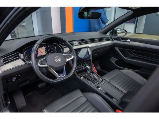 Volkswagen Passat Variant 1.4 TSI PHEV GTE Business | Trekhaak Uitklapbaar elek. | Elektrisch panoramadak | Adaptie... ActivLease financial lease