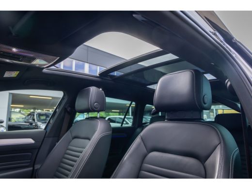 Volkswagen Passat Variant 1.4 TSI PHEV GTE Business | Trekhaak Uitklapbaar elek. | Elektrisch panoramadak | Adaptie... ActivLease financial lease