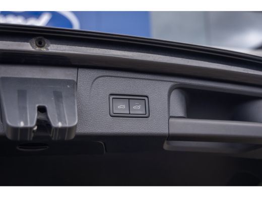 Volkswagen Passat Variant 1.4 TSI PHEV GTE Business | Trekhaak Uitklapbaar elek. | Elektrisch panoramadak | Adaptie... ActivLease financial lease
