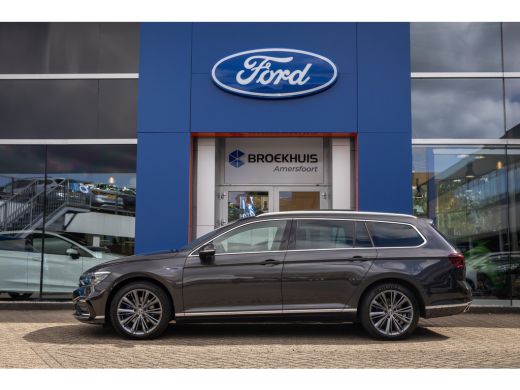 Volkswagen Passat Variant 1.4 TSI PHEV GTE Business | Trekhaak Uitklapbaar elek. | Elektrisch panoramadak | Adaptie... ActivLease financial lease