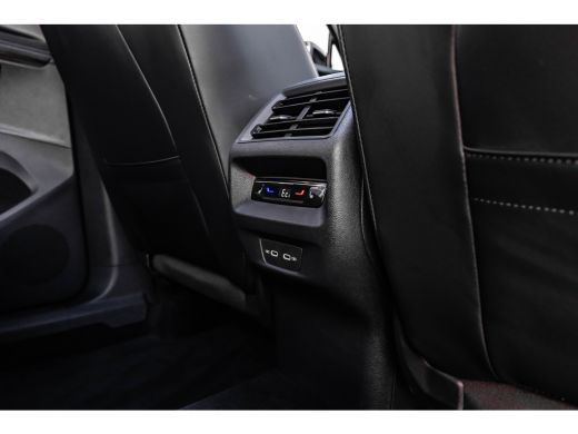 Volkswagen Tayron 1.5 eHybrid R-Line Edition 272Pk DSG/AUTO | Head-up Display | Pano-dak | Trekhaak uitklapbaar | R... ActivLease financial lease