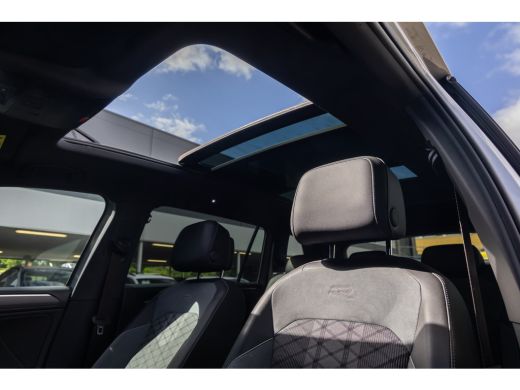 Volkswagen Tiguan Allspace 1.5 TSI R-Line Business+ 7p. | Trekhaak uitklapbaar elektrisch | Elektrisch panoramadak | adaptie... ActivLease financial lease