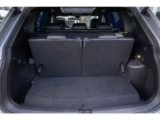 Volkswagen Tiguan Allspace 1.5 TSI R-Line Business+ 7p. | Trekhaak uitklapbaar elektrisch | Elektrisch panoramadak | adaptie... ActivLease financial lease