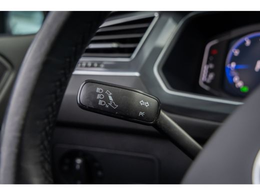 Volkswagen Tiguan Allspace 1.5 TSI R-Line Business+ 7p. | Trekhaak uitklapbaar elektrisch | Elektrisch panoramadak | adaptie... ActivLease financial lease