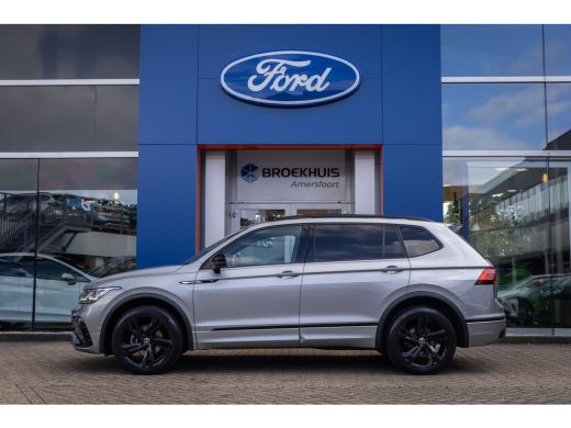 Volkswagen Tiguan Allspace 1.5 TSI R-Line Business+ 7p. | Trekhaak uitklapbaar elektrisch | Elektrisch panoramadak | adaptie... ActivLease financial lease