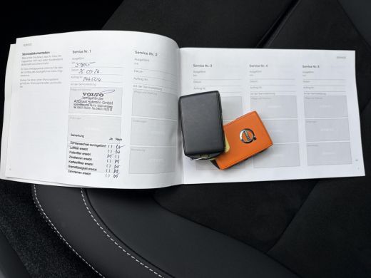 Volvo  EX40 Recharge Core 69 kWh SOH 93%|| VAN: 33.900,- VOOR: 30.877,- UW WKVOORDEEL: 3.023,-|VOLVO DEALER O... ActivLease financial lease