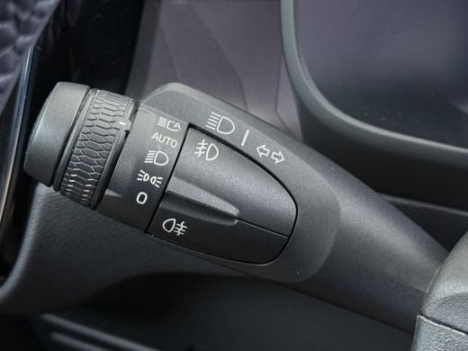 Volvo  C40 Recharge Core 69 kWh SOH 93%|VOLVO DEALER ONDERHOUDEN| ACHTERUITRIJCAMERA| PANORAMADAK| STOEL + S... ActivLease financial lease