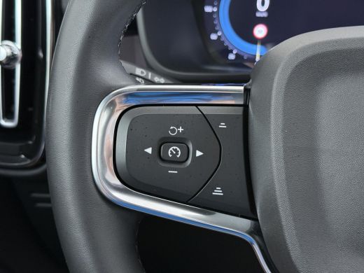 Volvo  C40 Recharge Core 69 kWh SOH 93%|VOLVO DEALER ONDERHOUDEN| ACHTERUITRIJCAMERA| PANORAMADAK| STOEL + S... ActivLease financial lease