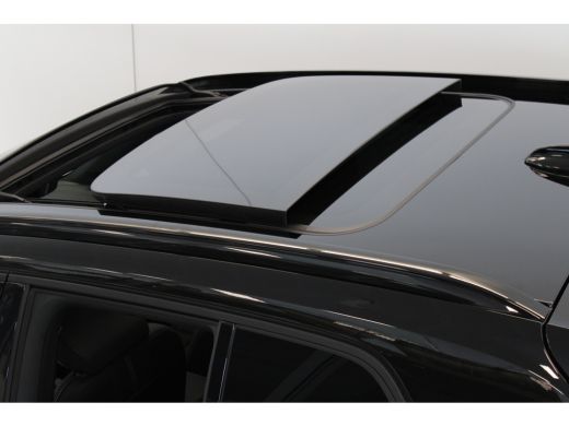 Volvo  EX40 Ext. Range Europa Ultra Black Edition | Privacy glas | Power Seats | Pano-dak | Nubuck ActivLease financial lease