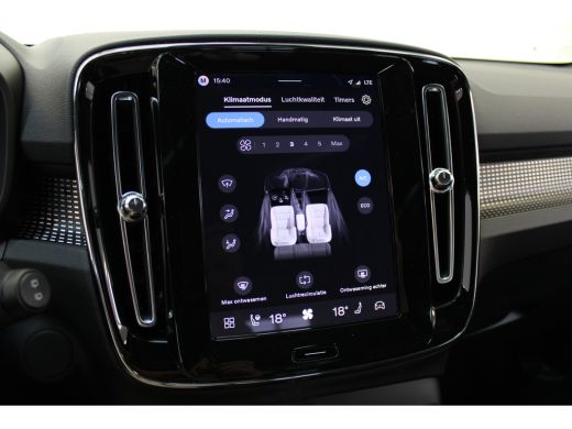 Volvo  EX40 Ext. Range Europa Ultra Black Edition | Privacy glas | Power Seats | Pano-dak | Nubuck ActivLease financial lease