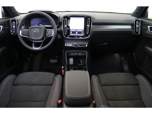 Volvo  EX40 Ext. Range Europa Ultra Black Edition | Privacy glas | Power Seats | Pano-dak | Nubuck ActivLease financial lease