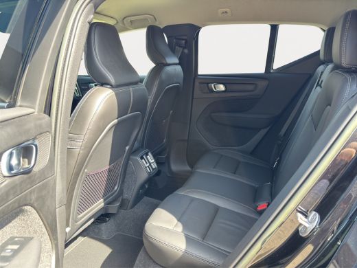 Volvo  XC40 2.0 B4 AWD Inscription | Apple Carplay/Android Auto | Cruise control adaptief | Voorstoelen verwa... ActivLease financial lease