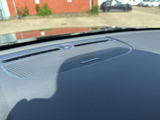 Volvo  XC40 2.0 B4 AWD Inscription | Apple Carplay/Android Auto | Cruise control adaptief | Voorstoelen verwa... ActivLease financial lease