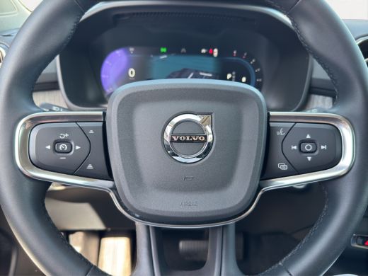 Volvo  XC40 2.0 B4 AWD Inscription | Apple Carplay/Android Auto | Cruise control adaptief | Voorstoelen verwa... ActivLease financial lease