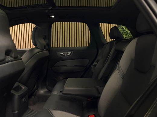 Volvo  XC60 T6 AWD Recharge Plus Dark | Trekhaak | 360&deg; Camera | Harman Kardon | Adaptieve Cruise Control | S... ActivLease financial lease