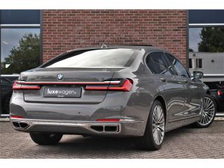 BMW 7 Serie M760Li xDrive 6.6 V12 | Berninagrau | NL-auto | NP 262K | LCI