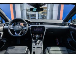 Volkswagen Passat Variant 1.4 TSI PHEV GTE Business | Trekhaak Uitklapbaar elek. | Elektrisch panoramadak | Adaptie...