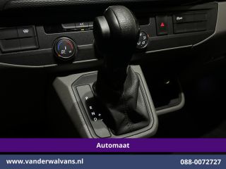 Volkswagen Transporter 2.0 TDI 150pk Automaat L1H1 Inrichting Euro6 Airco | Navigatie | Apple Carplay | Cruisecontrol An...