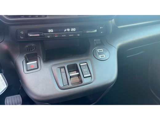 Citroën &euml;-Berlingo 136 L2 50 kWh | Climate Control | Cruise Control | Parkeersensoren ActivLease financial lease