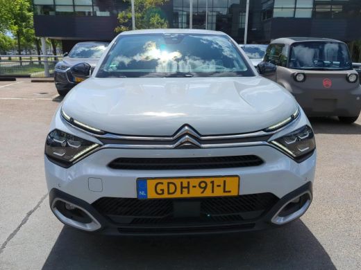 Citroën &euml;-C4 Max 54 kWh 3 Fase 156pk | Vol-Leder | Head-Up Display | 360 Camera | Dodehoek-Detectie | Adaptive... ActivLease financial lease