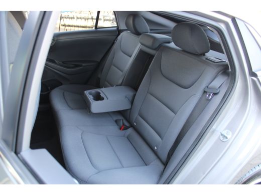 Hyundai IONIQ Comfort EV 38 kWh SOH 100% | Achteruitrijcamera | Navigatiesysteem full map | Voorstoelen verwarmd ActivLease financial lease