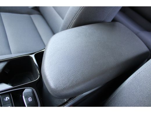 Hyundai IONIQ Comfort EV 38 kWh SOH 100% | Achteruitrijcamera | Navigatiesysteem full map | Voorstoelen verwarmd ActivLease financial lease