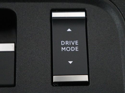 Jeep Avenger 54 kWh | SOH 94,2% | 3 Fase | Stoelverwarming | Carplay | Camera | Cruise control | Elektrische k... ActivLease financial lease