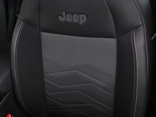 Jeep Avenger 54 kWh | SOH 94,2% | 3 Fase | Stoelverwarming | Carplay | Camera | Cruise control | Elektrische k... ActivLease financial lease
