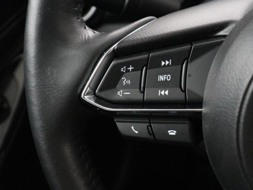 Mazda 2 1.5 Skyactiv-G Luxury | Stoel & stuurverwarming | Carplay | Parkeerhulp | Climate control | Side ... ActivLease financial lease