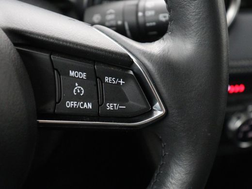 Mazda 2 1.5 Skyactiv-G Luxury | Stoel & stuurverwarming | Carplay | Parkeerhulp | Climate control | Side ... ActivLease financial lease