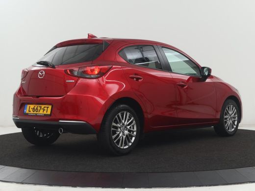 Mazda 2 1.5 Skyactiv-G Luxury | Stoel & stuurverwarming | Carplay | Parkeerhulp | Climate control | Side ... ActivLease financial lease