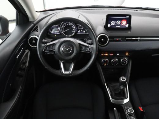 Mazda 2 1.5 Skyactiv-G Luxury | Stoel & stuurverwarming | Carplay | Parkeerhulp | Climate control | Side ... ActivLease financial lease